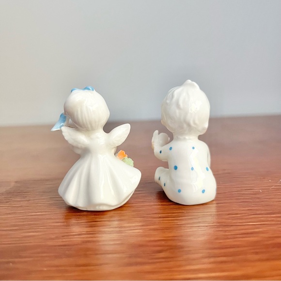 Vintage Napcoware Bone China Little Baby Boy and Girl with Instrument White Blue - Picture 4 of 6
